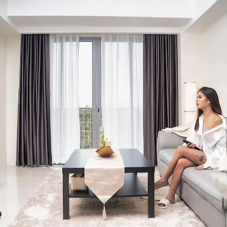 Luxury Hotel Near City Of Dreams Solaire Naia Moa- City Of Bridge