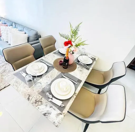 Apartment Luxury Near Of Dreams, Solaire, Naia, And Moa - Of Bridge