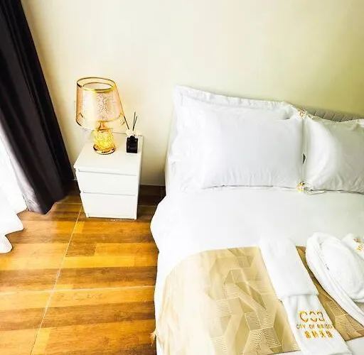 Apartment Luxury Near Of Dreams, Solaire, Naia, And Moa - Of Bridge Manila