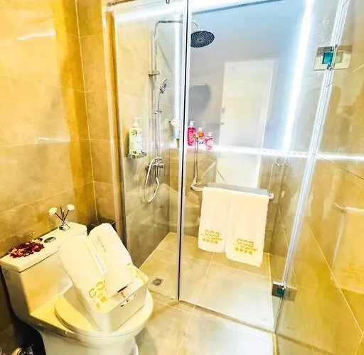 Luxury Near Of Dreams, Solaire, Naia, And Moa - Of Bridge Manila