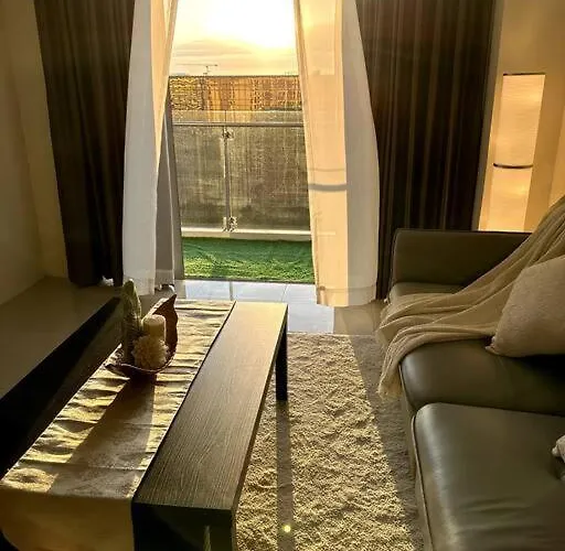 Apartment Luxury Near Of Dreams, Solaire, Naia, And Moa - Of Bridge