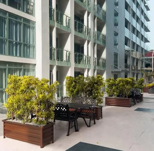 Apartment Luxury Near Of Dreams, Solaire, Naia, And Moa - Of Bridge